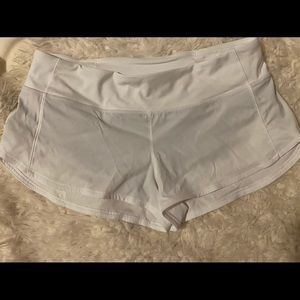 Lululemon speed up shorts 2.5 size 8 in white